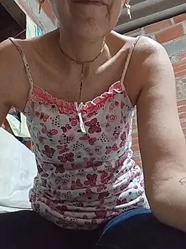 NanitaFun live cam on StripChat