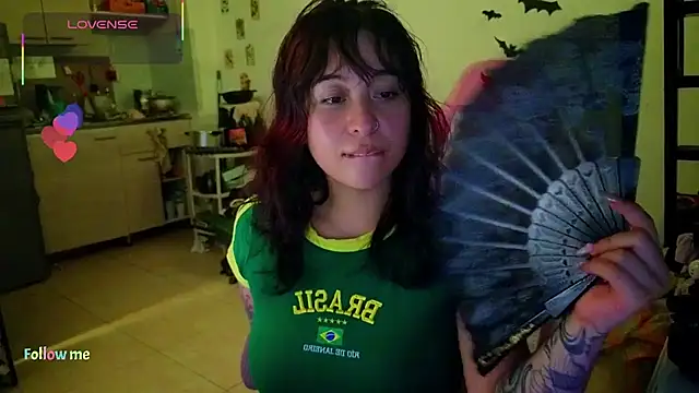Celeste_Bauman webcam