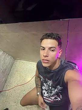 ValentinoKnox