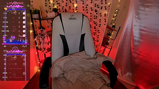 AnyaTaylor_