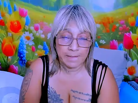 indianroxy webcam