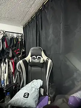 KatianPierce live cam preview