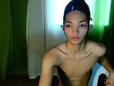 lovely_cristian (M twink) - HELP ME CUM GUYS