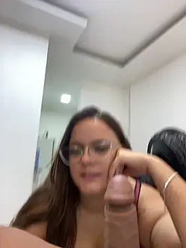 Laryssinha_69 webcam