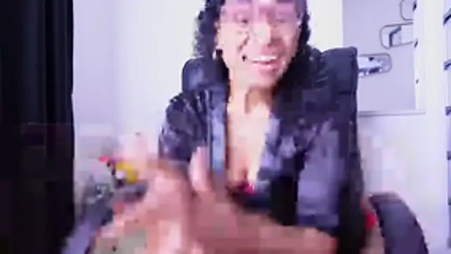 Aries_Mature webcam