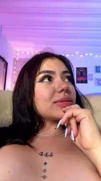 VioletEvanzz webcam