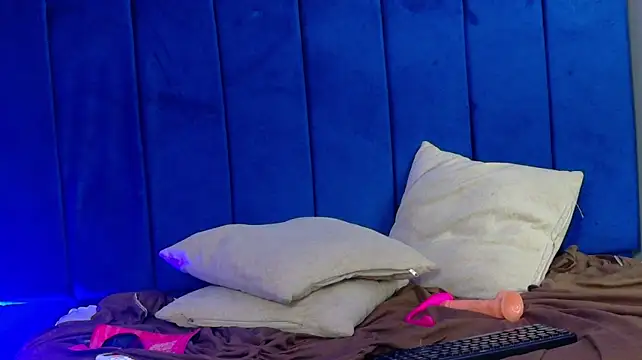 Ameliamoretti_cr webcam
