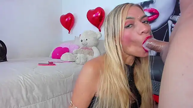 Angeline_focus webcam