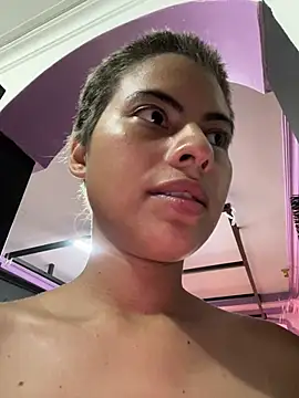 Eva_Feller69