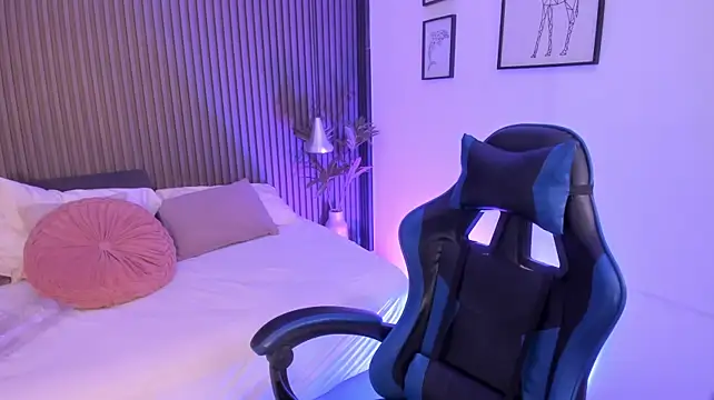 CaeliThalyana webcam