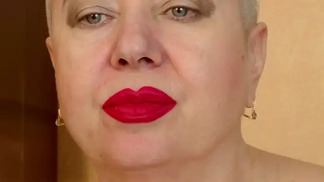 LadyPosh webcam