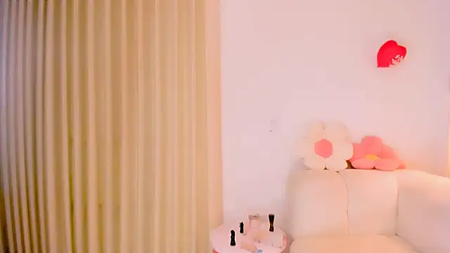 dulce_doll1 live cam on StripChat