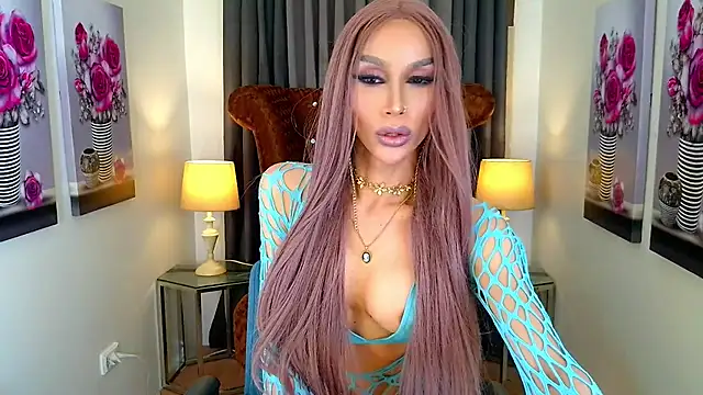 SeductiveSamanthaTS live cam on StripChat
