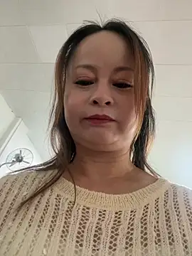 weiwei_1314 live cam on StripChat