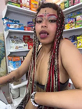 alana_king7