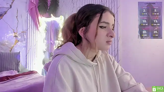 Naomy_tay1