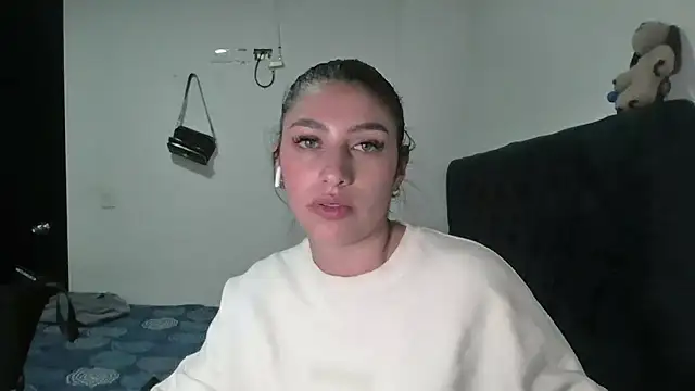 AliceTeenager___