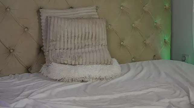 Sara_SweetXX webcam