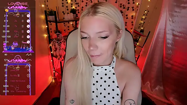AnyaTaylor_ webcam