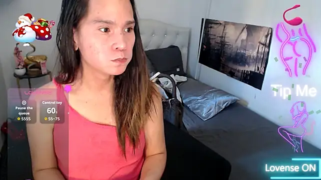 NinaDOM4CUM webcam
