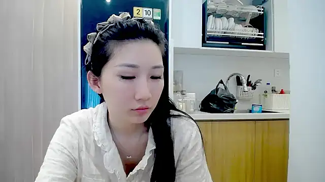 Asiagirll live cam on StripChat