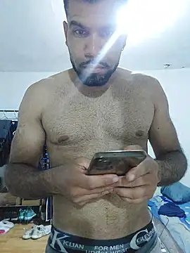 thom_1 live cam on StripChat