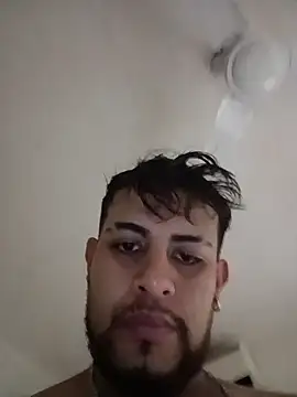 Puuuygv