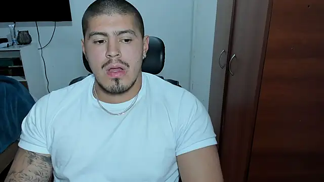 Baltazar_Dupont live cam on StripChat