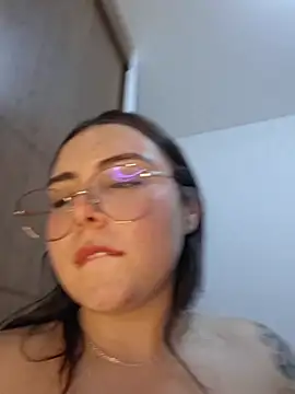 julieth85_ (F teen) - Ride dildo in sexy doggy style 💦