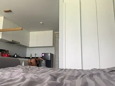 VixenBlade webcam