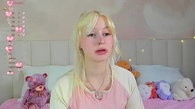 AdeleSilvy live cam on StripChat