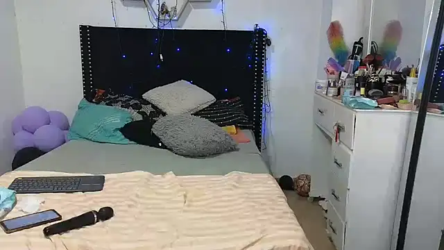 charlotte_077 live cam preview