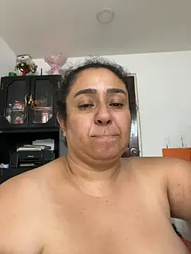 agathaxxx-69 live cam on StripChat