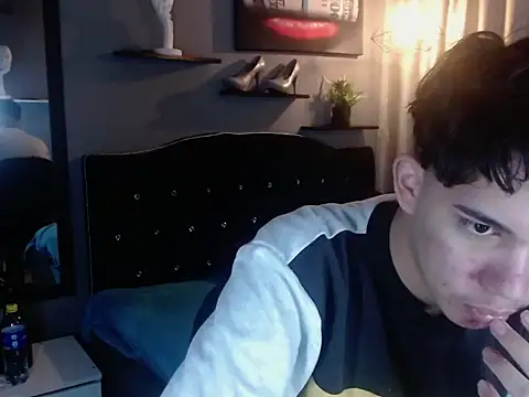 haku_nayro webcam