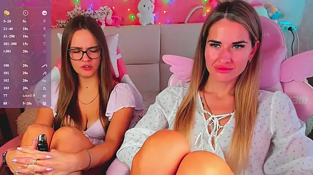 hotty_girls_here