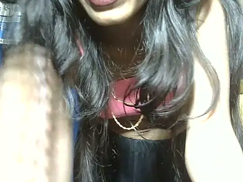 Thirsty_Moni webcam