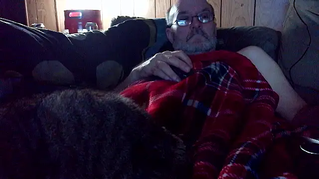 snickers1 (M grandpa) - to jerk off