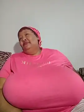 nancy111 (F milf) - Make Me cum and squit in my toy