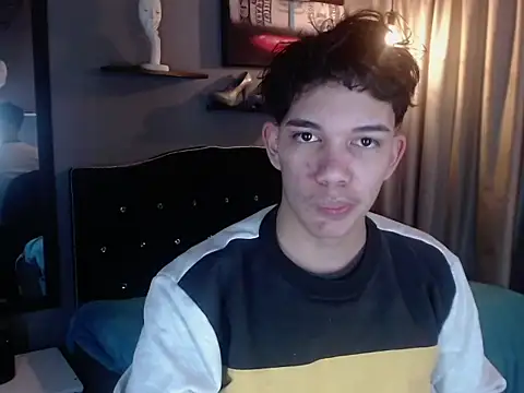 haku_nayro webcam