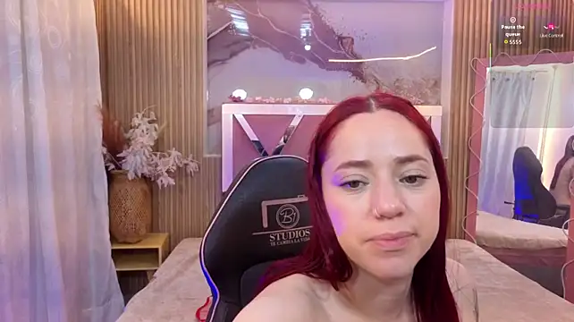 ANNE_TAY1