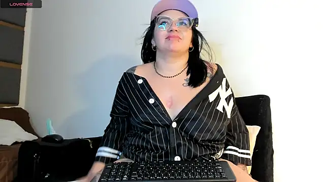 juana_valkiria webcam