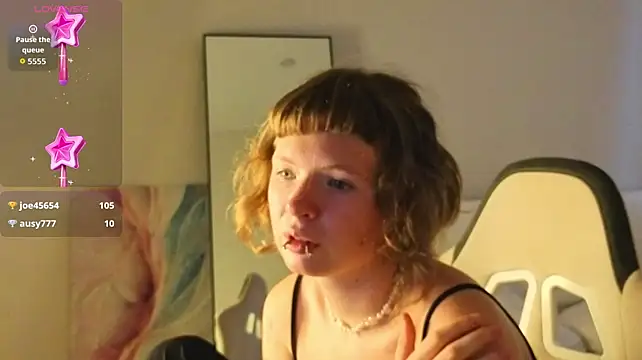 VioletDesiree webcam