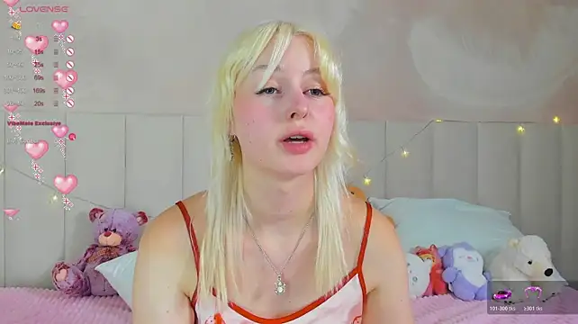 AdeleSilvy live cam on StripChat