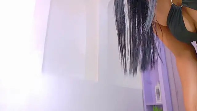 Meganlove__ live cam preview