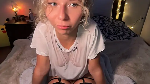 anyaa777 live cam on StripChat
