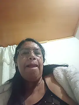 Emilif_ live cam on StripChat