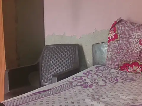 Desi_couple85 webcam