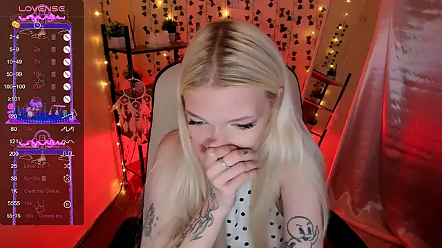 AnyaTaylor_ webcam