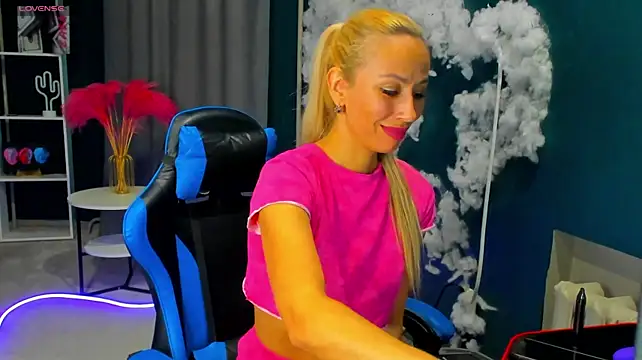 Valerie_Foxy