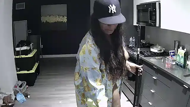 msweetlindaparks (F mature) - Ass Play with finger